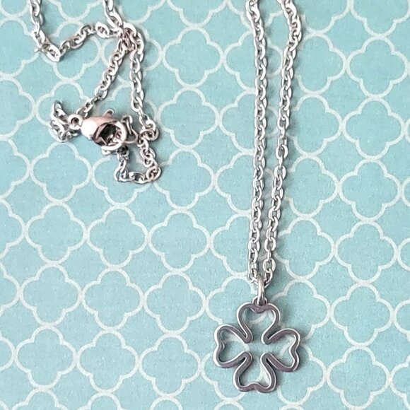 Four Leaf CLOVER Stainless Steel Charm Chain Necklace 18" IRISH Good Luck - Picture 9 of 9